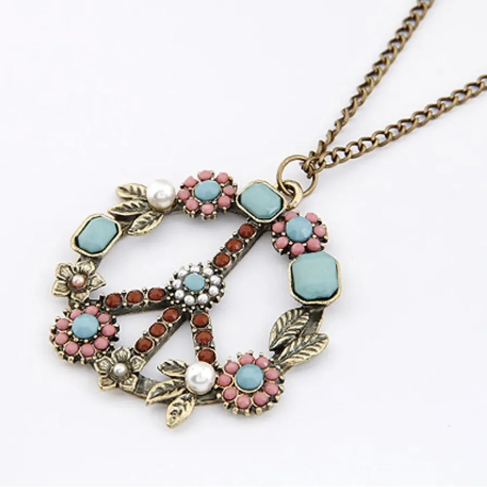 Bundle 3/$21! Beautifully detailed Peace Retro Necklace - Picture 1 of 6